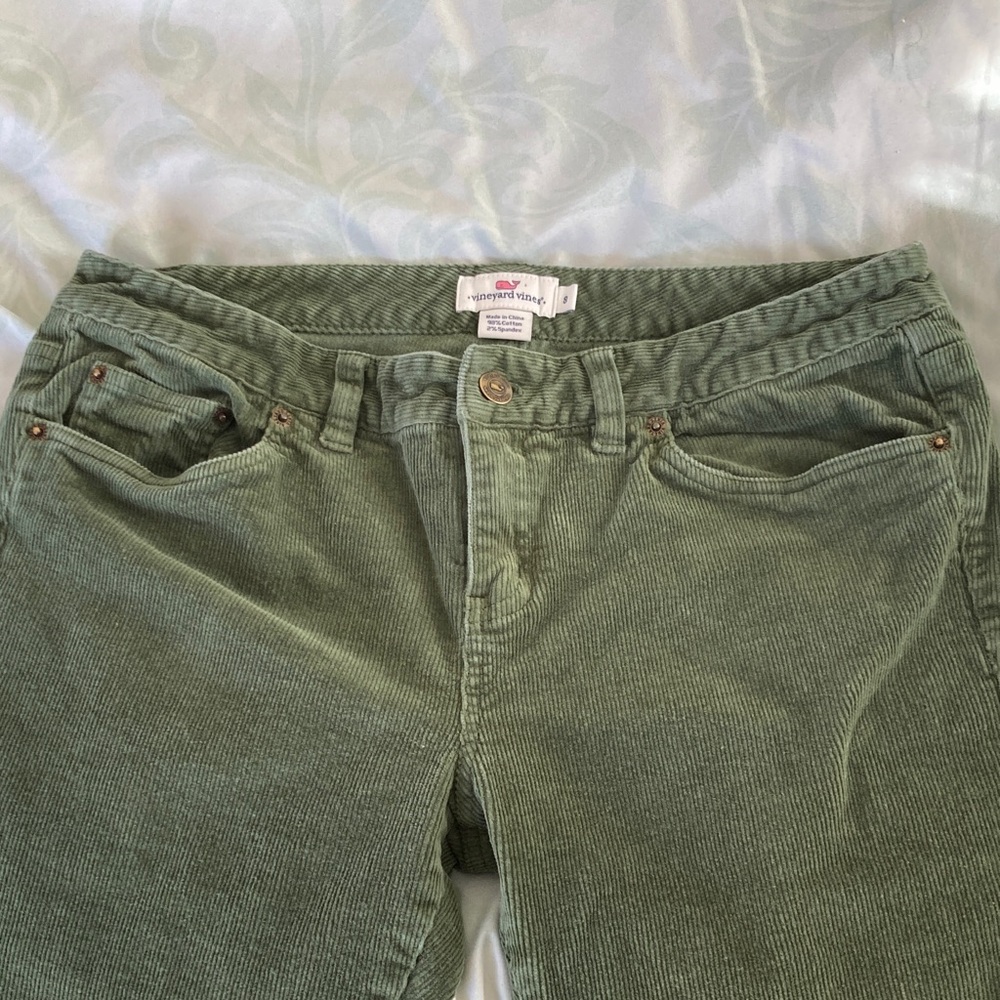 Olive Corduroy Vineyard Vines size 6/ 8 womens army olive green Pants
